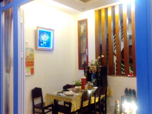 Nhà 1 trệt 2 lầu, 5 phòng, 3 Wc đường số 6 Nguyễn Duy Trinh, DTSD 138m2, sổ riêng, hướng đông nam